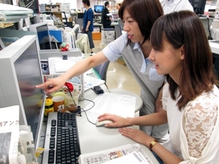 20130718_浦口アナ_中日新聞見学_06.JPG